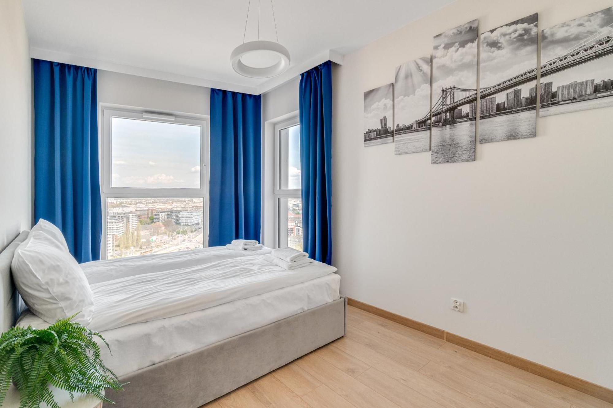 Rent Invest - Quorum Parking Klimatyzacja Apartamento